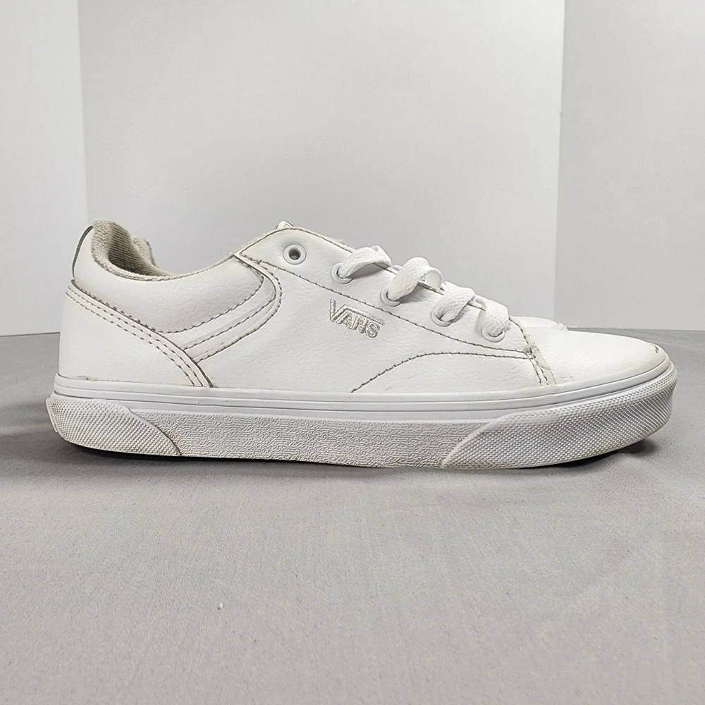 Vans Kids Low Top White Leather Skate Shoes Sneakers White Size 4.0 Kids